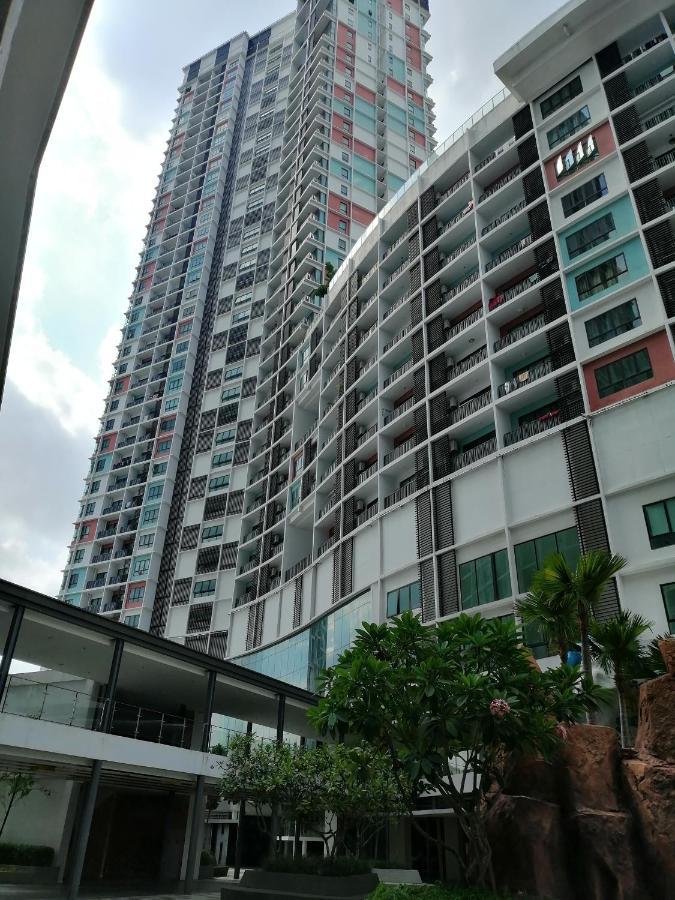 I City Duplex Suite With Wifi Shah Alam Exterior foto